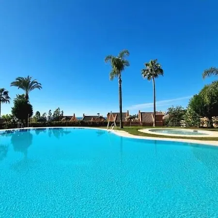 Luxury With Beautiful Views Apartment