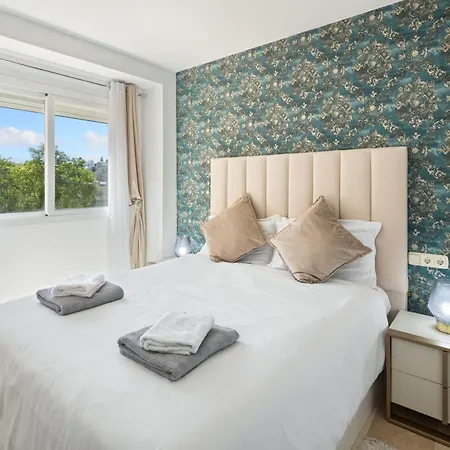 Luxury With Beautiful Views